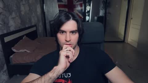 Snapshot of _fatrabbit chatting on 10.19.25 Keanu online show from 10.19.25