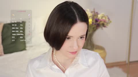 Essie  online show from 12.20.24