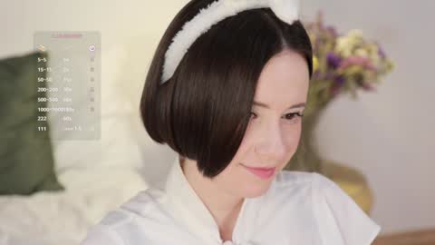 Essie  online show from 12.23.24