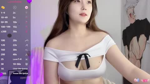 Snapshot of _flipped_ chatting on 09.22.25 Flipped online show from 09.22.25