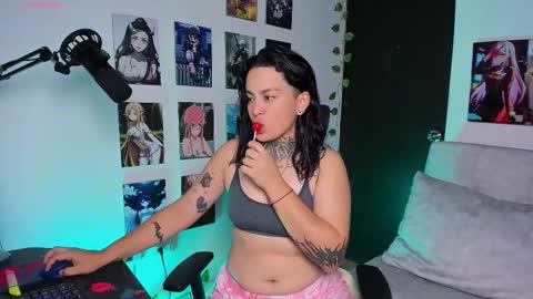 Snapshot of _gleep chatting on 10.13.25 LEEP online show from 10.13.25