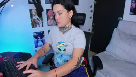 Snapshot of _gleep chatting on 11.10.25 LEEP online show from 11.10.25