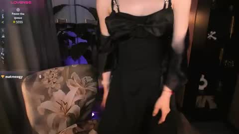 Snapshot of _goddess_alice_ chatting on 07.15.26 Alice online show from 07.15.26