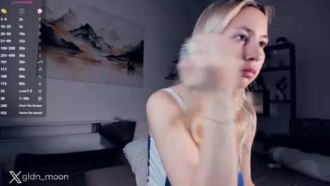 Snapshot of _golden_moon_ chatting on 03.12.25 Rina online show from 03.12.25