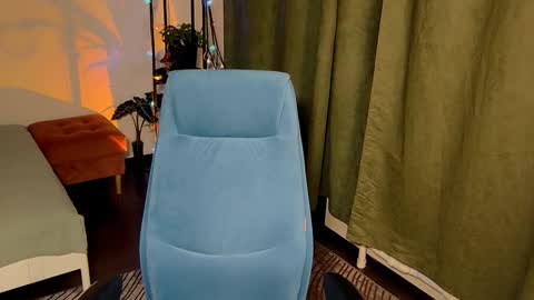 _goldilocks__ online show from 10.06.25