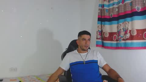 Snapshot of _grasshopper chatting on 02.18.26 _grasshopper online show from 02.18.26