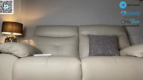 Snapshot of _gummies15 chatting on 11.27.25 sara online show from 11.27.25