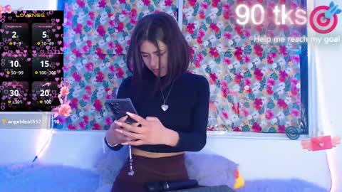 Snapshot of _gwen__ chatting on 02.19.25 Gwen online show from 02.19.25