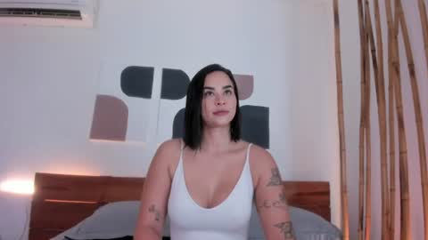 Snapshot of _hanna_johnson_ chatting on 06.14.26 Hanna johnson online show from 06.14.26