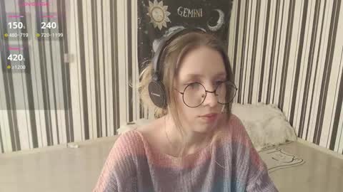 Snapshot of _hanna_moon_ chatting on 10.17.25 Hannaolotl online show from 10.17.25