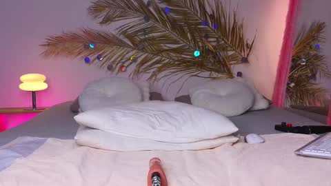 Holly online show from 01.31.25