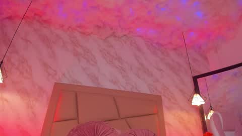 Hollywood online show from 04.21.26