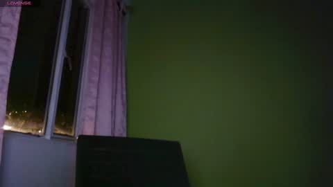 Snapshot of _honey1_ chatting on 06.18.26 Honey online show from 06.18.26