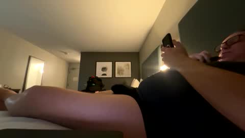 Snapshot of _hot_n_bothered_ chatting on 12.23.25 _hot_n_bothered_ online show from 12.23.25