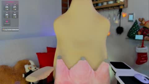 _hottie__ online show from 12.21.24