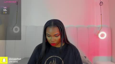 Snapshot of _huge_boobs_ebony chatting on 09.19.25 Darlis online show from 09.19.25