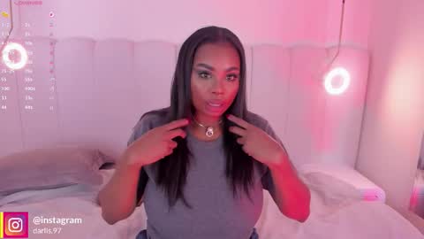 Snapshot of _huge_boobs_ebony chatting on 11.14.25 Darlis online show from 11.14.25