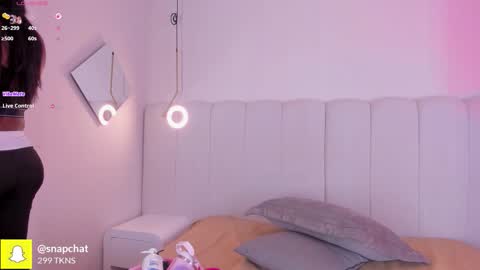 Snapshot of _huge_boobs_ebony chatting on 11.24.25 Darlis online show from 11.24.25