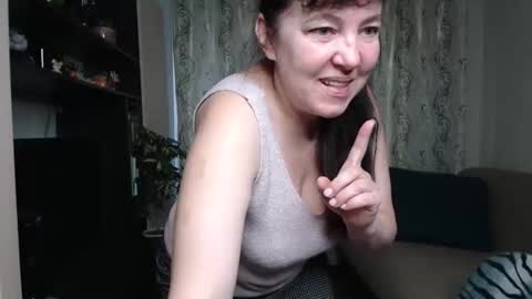 Snapshot of _illusion_ chatting on 09.30.25 Illusion online show from 09.30.25