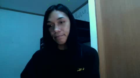 Snapshot of _iwantyourx chatting on 01.10.26 KIA online show from 01.10.26