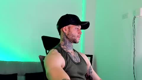 Snapshot of _jamesleandros chatting on 07.12.26 jeison online show from 07.12.26