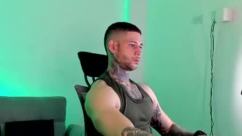 Snapshot of _jamesleandros chatting on 07.18.26 jeison online show from 07.18.26