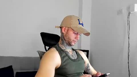 Snapshot of _jamesleandros chatting on 07.19.26 jeison online show from 07.19.26