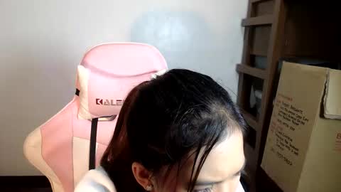 Snapshot of _jennn chatting on 05.25.26 Jen online show from 05.25.26