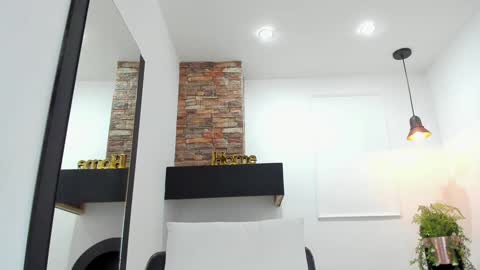 Snapshot of _jireh33_ chatting on 02.01.25 online show from 02.01.25