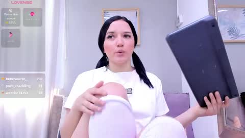 Snapshot of _jireh33_ chatting on 04.27.26 online show from 04.27.26