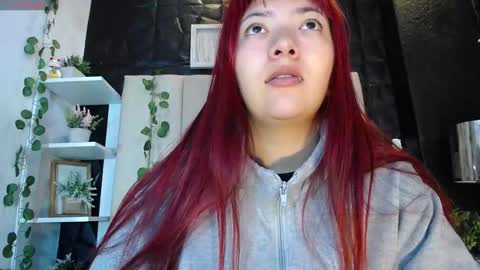 Mia online show from 02.10.25