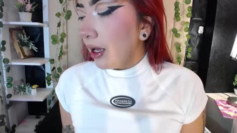 Mia online show from 02.25.25