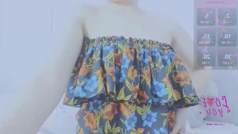 Snapshot of _joly_ chatting on 10.09.25 Joly online show from 10.09.25