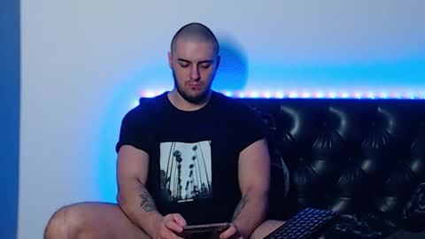 Snapshot of _joni_new_ chatting on 10.04.25 Joni online show from 10.04.25