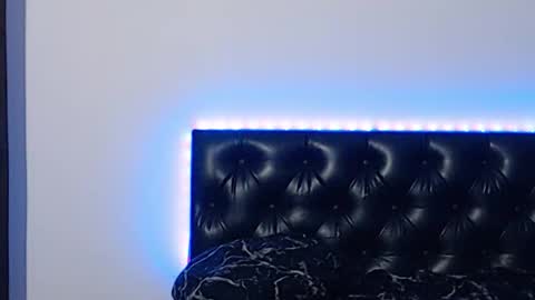 Snapshot of _joni_new_ chatting on 10.31.25 Joni online show from 10.31.25