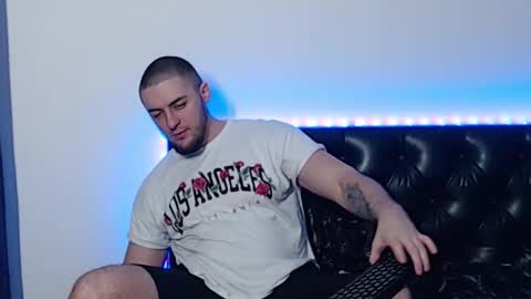 Snapshot of _joni_new_ chatting on 11.05.25 Joni online show from 11.05.25