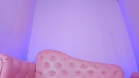 Snapshot of _julisweet_ chatting on 10.19.25 _julisweet_ online show from 10.19.25