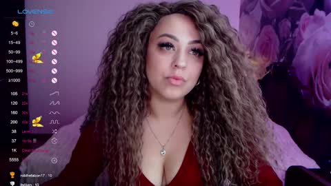 Snapshot of _just_a_queen_3 chatting on 12.01.24 _just_a_queen_3 online show from 12.01.24