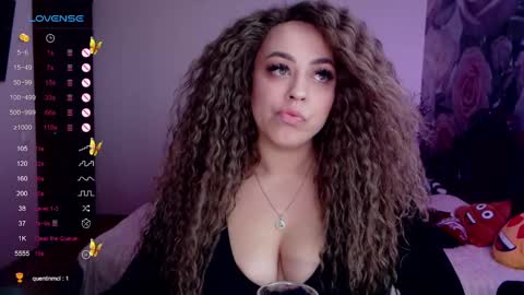 Snapshot of _just_a_queen_3 chatting on 12.11.24 _just_a_queen_3 online show from 12.11.24