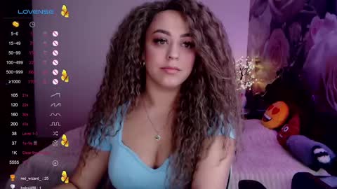 Snapshot of _just_a_queen_3 chatting on 12.12.24 _just_a_queen_3 online show from 12.12.24