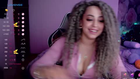 Snapshot of _just_a_queen_3 chatting on 01.13.25 _just_a_queen_3 online show from 01.13.25