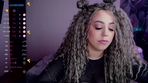 Snapshot of _just_a_queen_3 chatting on 01.22.25 _just_a_queen_3 online show from 01.22.25