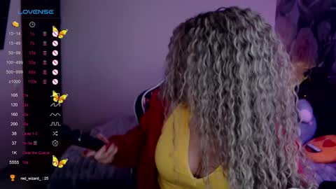 Snapshot of _just_a_queen_3 chatting on 02.08.25 _just_a_queen_3 online show from 02.08.25