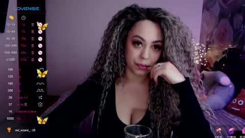 Snapshot of _just_a_queen_3 chatting on 02.14.25 _just_a_queen_3 online show from 02.14.25