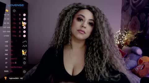 Snapshot of _just_a_queen_3 chatting on 03.05.25 _just_a_queen_3 online show from 03.05.25