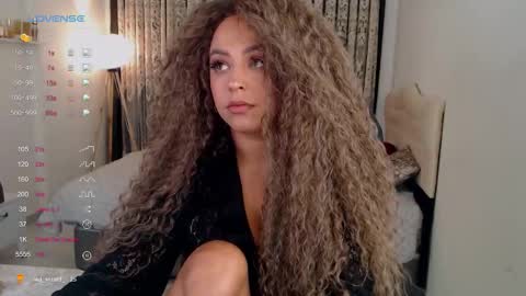 Snapshot of _just_a_queen_3 chatting on 09.15.25 _just_a_queen_3 online show from 09.15.25