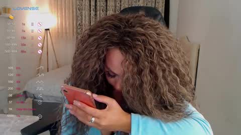 Snapshot of _just_a_queen_3 chatting on 09.26.25 _just_a_queen_3 online show from 09.26.25