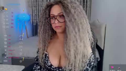 Snapshot of _just_a_queen_3 chatting on 11.03.25 _just_a_queen_3 online show from 11.03.25