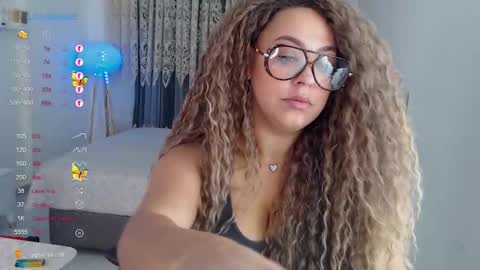 Snapshot of _just_a_queen_3 chatting on 11.16.25 _just_a_queen_3 online show from 11.16.25