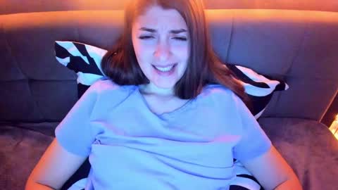 _just_a_simple_girl online show from 02.25.25